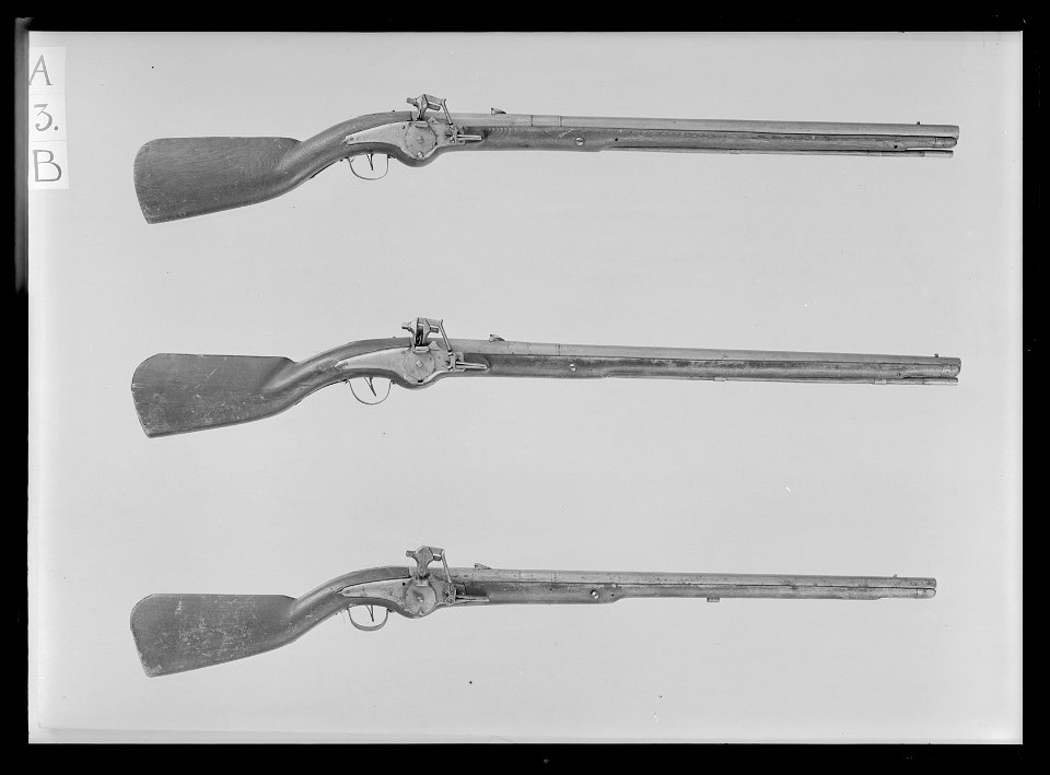 Hjullåskarbin, Sverige, 1680-tal, med drag överensstämmande med karbin m:1683 och 1696, enligt inv - Livrustkammaren - 17937