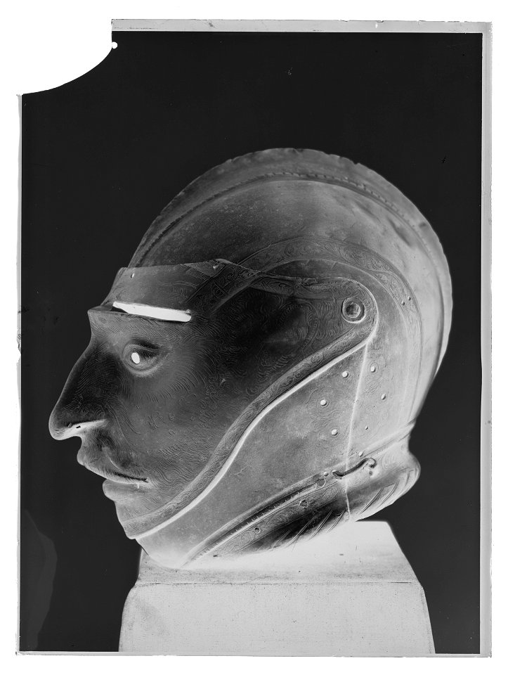 Hjälm - Livrustkammaren - 77131-negative