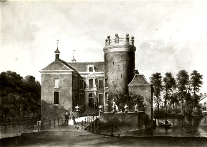 HUA-107400-Gezicht op het omgrachte kasteel Loenersloot vanaf de voormalige voorburcht uit het zuidwestenNB Dit kasteel heeft tegenwoordig het adres Rijksstraatw