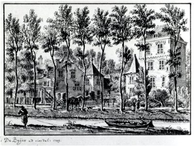 HUA-107503-Gezicht over de Schalkwijksewetering op de voor en de zijgevels van het huis Vuylcoop te Schalkwijk gemeente Houten met rechts de woontoren van de rid