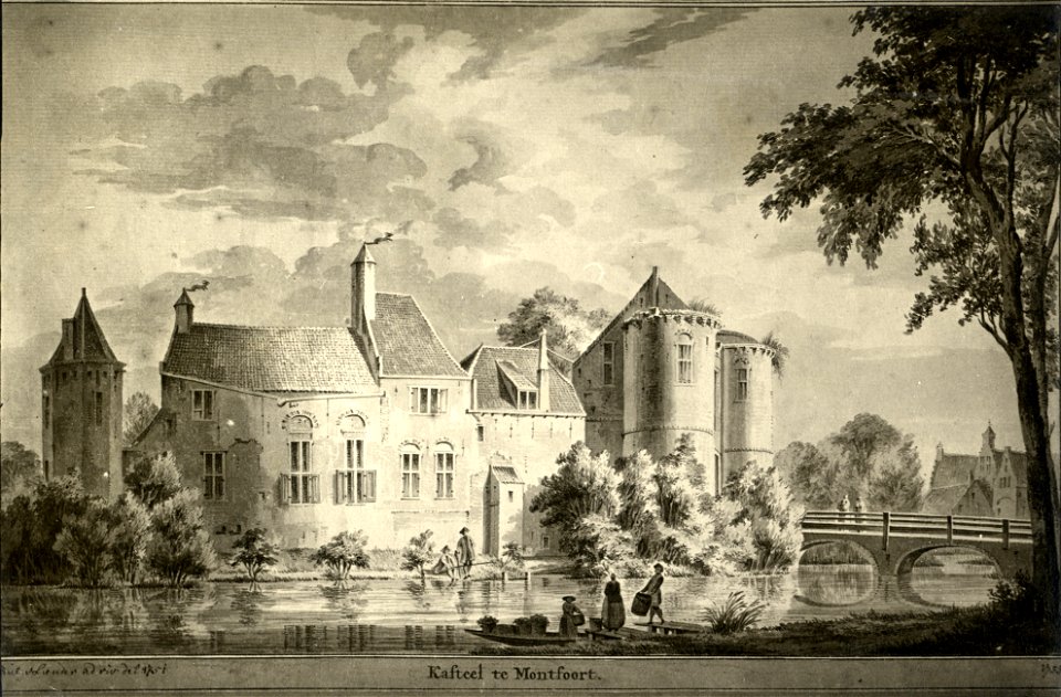 HUA-107413-Gezicht op het restant van het in 1672 verwoeste kasteel Montfoort te Montfoort met rechts de voorpoort