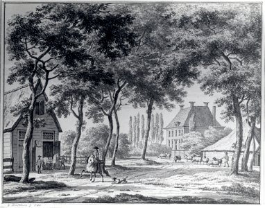 HUA-107634-Gezicht in het dorp Lage Vuursche met rechtsachter het huis Klein DrakensteinNB Dit huis heeft tegenwoordig het adres Kloosterlaan 4 te Baarn