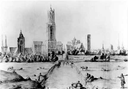 HUA-123913-Profiel van de stad Utrecht uit het westen in het midden de Domkerk
