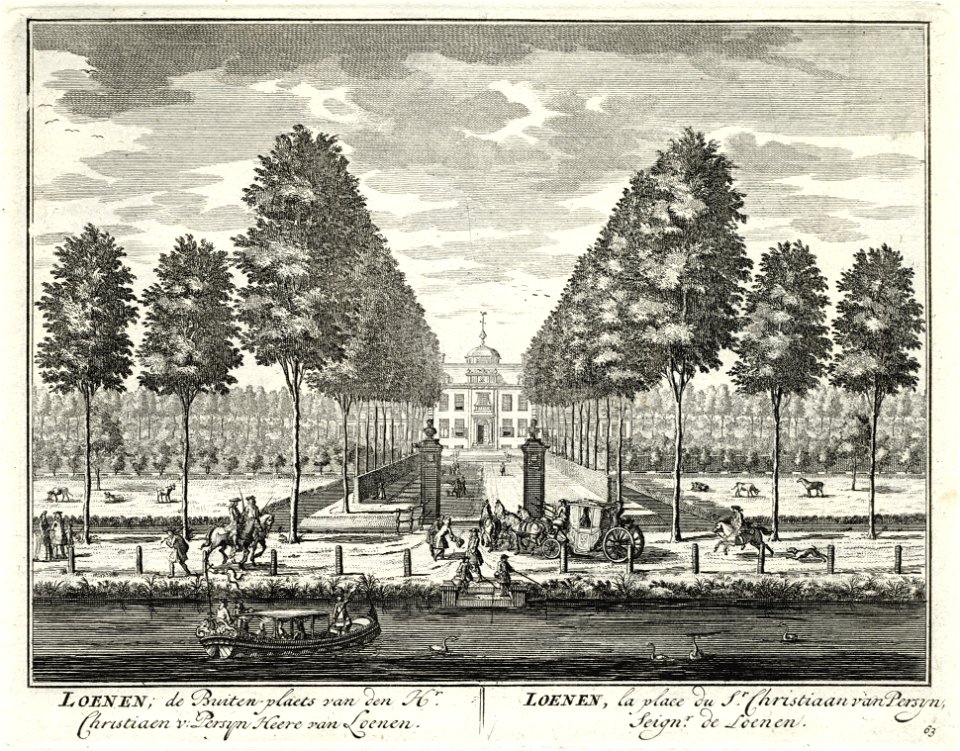 HUA-135752-Gezicht over de Vecht op de buitenplaats Loenen met het inrijhek en de voorgevel van het huis
