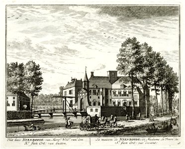 HUA-135717-Gezicht vanaf de Vecht en de straatweg langs de Vecht op het kasteel Nijenrode bij Breukelen uit het zuidoosten met links het stalgebouw en de brug tu