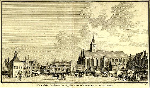 HUA-200045-Gezicht op de Hof te Amersfoort uit het zuiden met links het stadhuis en rechts de St Joriskerk met daarvoor de Korenbeurs en rechts daarvan de tegen 