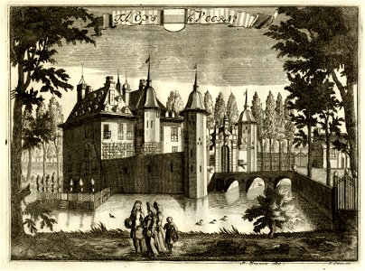 HUA-135397-Gezicht op het omgrachte kasteel Voorn te De Meern gemeente Vleuten De Meern met het ommuurde voorplein met twee duiventorens op de hoeken en rechts e