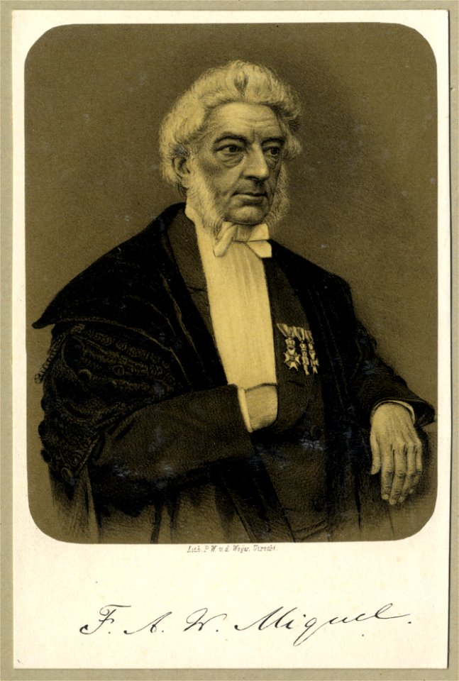HUA-105727-Portret van FAW Miquel geboren 1811 hoogleraar in de wis en natuurkunde aan de Utrechtse hogeschool 1859 1871 overleden 1871 Te halve lijve rechts van