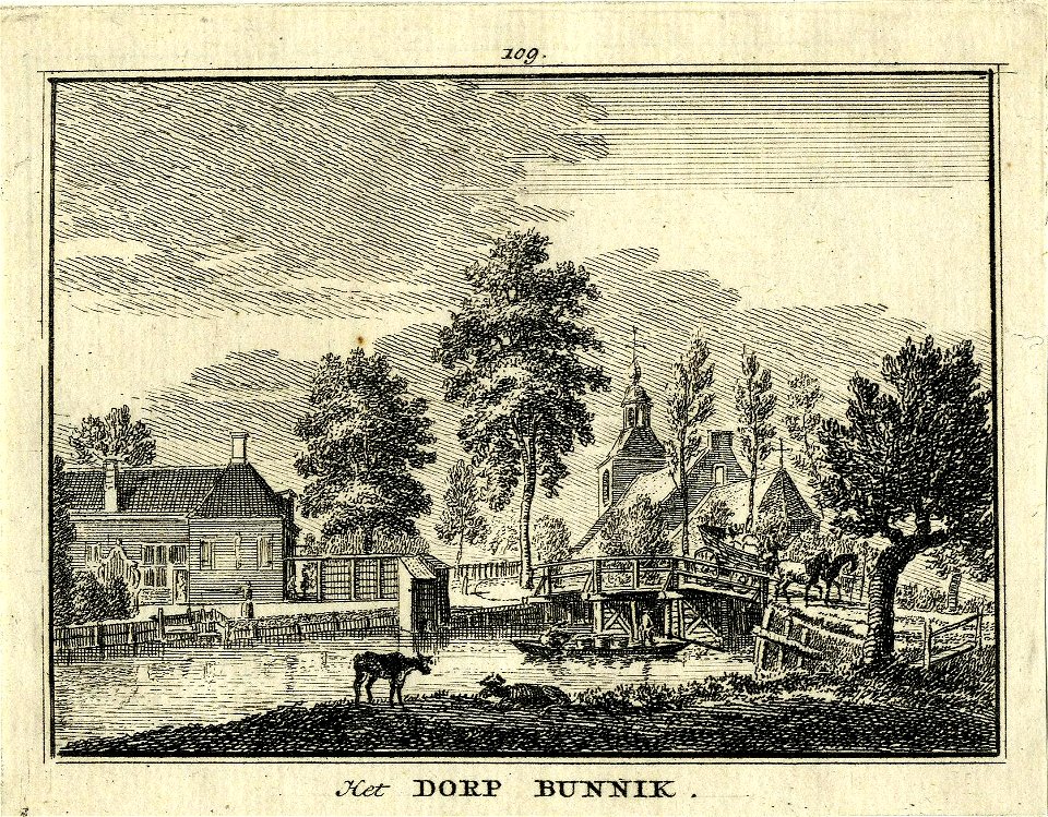 HUA-200471-Gezicht over de Kromme Rijn en de Bunnikse brug op de boerderij De Roskam te Bunnik met op de achtergrond de Nederlands Hervormde kerk vanuit het zuid