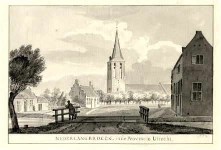 HUA-200756-Gezicht in Nederlangbroek vanaf de brug over de Langbroekerwetering met op de achtergrond de Nederlands Hervormde kerk