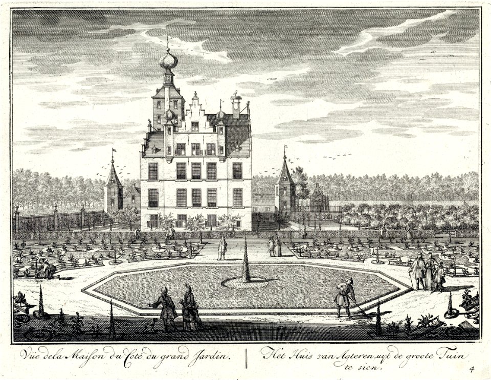 HUA-202173-Gezicht op de achtergevel van het kasteel Zuilenstein bij Amerongen vanuit de siertuin achter het huis uit het noordoosten