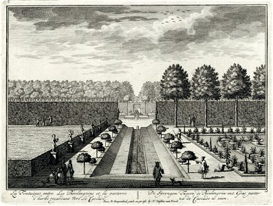 HUA-202205-Gezicht op de fonteintjes in de tuin aan de zuidoostzijde van het slot te Zeist tussen de grasparterre links en de Boelingrin rechts met op de achterg