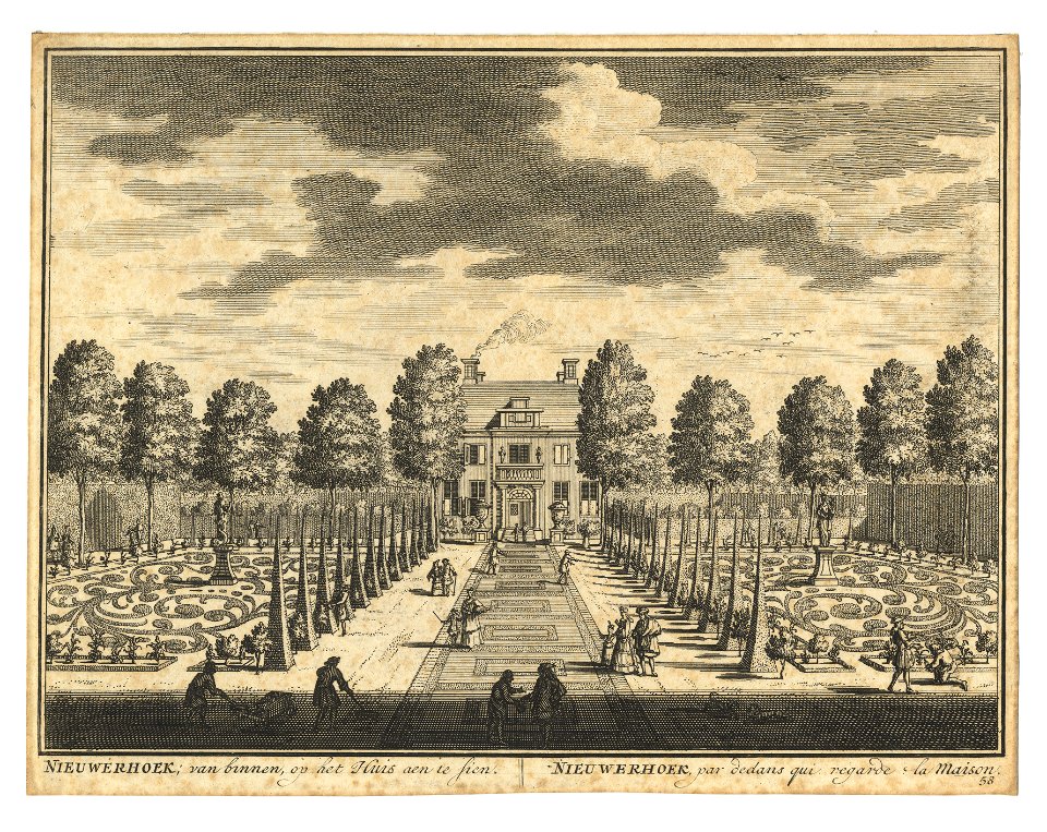 HUA-201658-Gezicht op de voorgevel van het huis Nieuwerhoek bij Loenen vanuit de tuin met broderieparterres