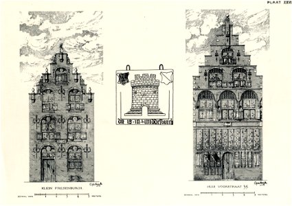 HUA-202661-Opstand van de gereconstrueerde voorgevel van het huis Klein Fesenburg Oudegracht 111 links van het huis Voorstraat 35 rechts en van het uithangbord D