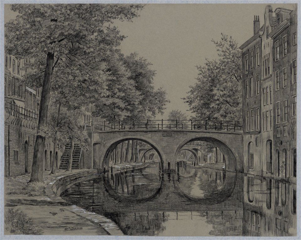 HUA-28254-Gezicht op de Oudegracht te Utrecht vanaf de werf ter hoogte van het Wed met de Gaardbrug en daarachter de Hamburgerbrug en rechts de achtergevels van