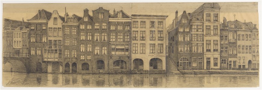 HUA-28257-Gezicht op de Oudegracht te Utrecht met de achtergevels van de huizen aan de Lijnmarkt en links een gedeelte van de Gaardbrug uit het oosten