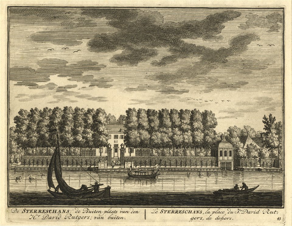 HUA-201954-Gezicht over de Vecht op de buitenplaats Sterreschans met achter het inrijhek de voorgevel van het huis en rechts de theekoepel annex botenhuis