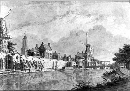 HUA-30822-Gezicht vanaf de singel over de stadsbuitengracht op de stadswal te Utrecht uit het westen met links de molen de Meiboom op het Paardenveld en enkele 