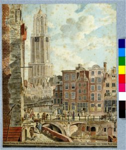 HUA-30406-Gezicht op de Oudegracht te Utrecht bij de Stadhuisbrug uit het noorden met links de hoek van het huis Keijserrijk rechts de voorgevels van enkele hui
