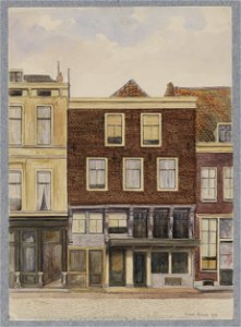 HUA-30734-Gezicht op enkele voorgevels van huizen aan de zuidzijde van de Neude te Utrecht met in het midden het huis nr 35