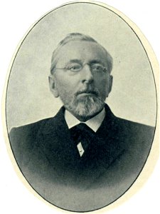HUA-32139-Portret van MTh Houtsma geboren 1851 hoogleraar in de oosterse letterkunde aan de Utrechtse hogeschool 1890 1921 overleden 1943 Borstbeeld van voren i