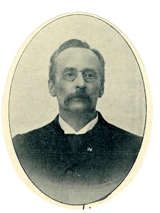 HUA-32115-Portret van VA Julius geboren 1851 hoogleraar in de wis en natuurkunde aan de Utrechtse universiteit 1888 1902 overleden 1902 Borstbeeld van voren in 
