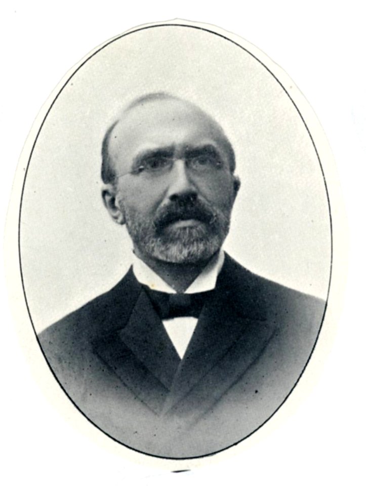 HUA-32103-Portret van S Talma geboren 1847 hoogleraar in de geneeskunde aan de Utrechtse universiteit 1876 1918 overleden 1918 Borstbeeld van voren in ovaal