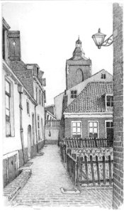 HUA-30298-Gezicht op het binnenterrein achter het poortgebouw van het huis Zoudenbalch Mariastraat 28 en de Bakkerspoort te Utrecht met op de achtergrond een ge