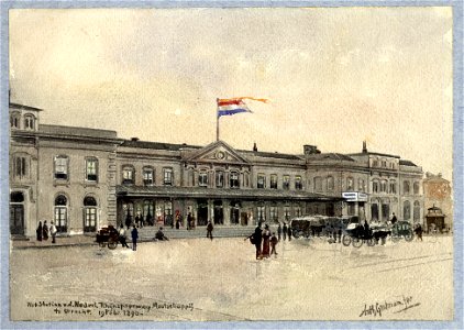 HUA-31705-Gezicht op de voorgevel van het Centraal Station het station van de Nederlandsche Rhijnspoorweg Maatschappij NRS aan het Stationsplein te Utrecht