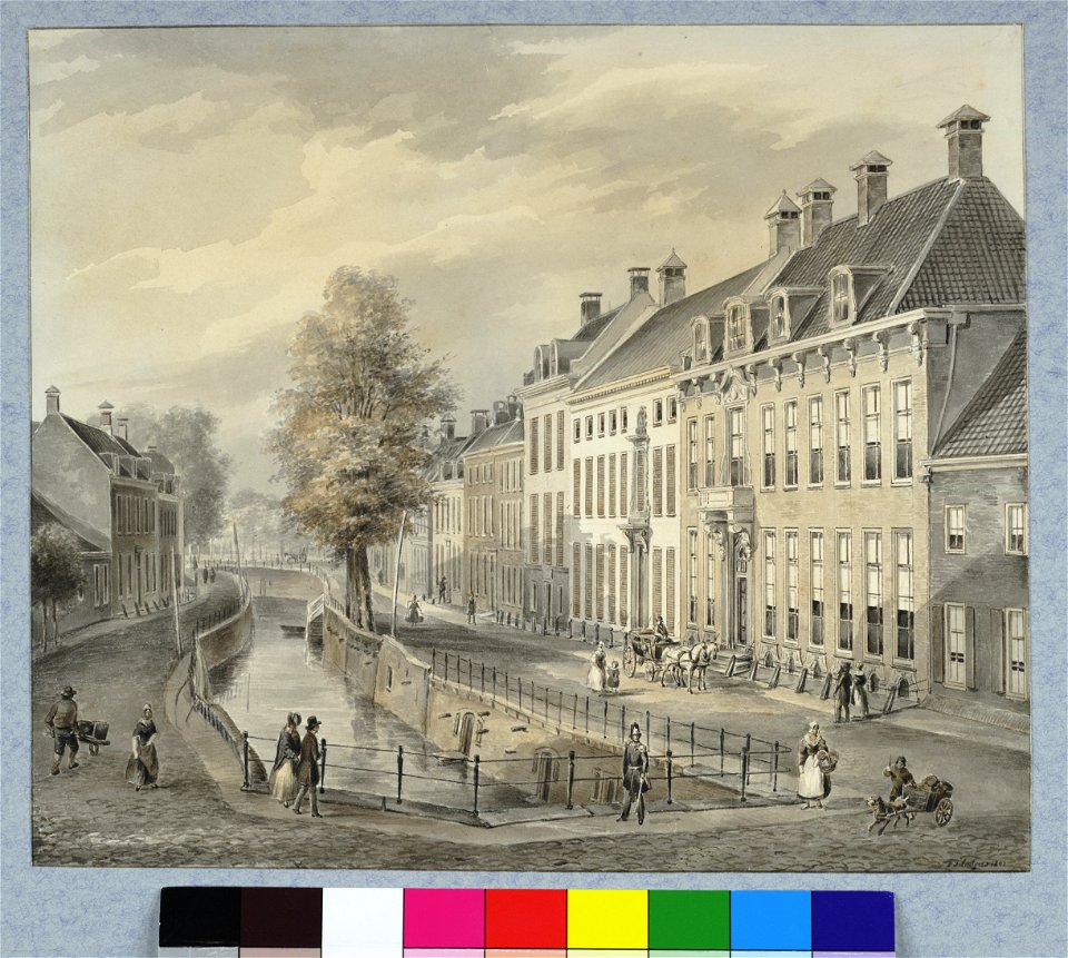 HUA-30492-Gezicht op de Plompetorengracht te Utrecht vanaf de Eerste Wittevrouwenbrug uit het zuidwesten met de voorgevels van de huizen aan de oostzijde van de