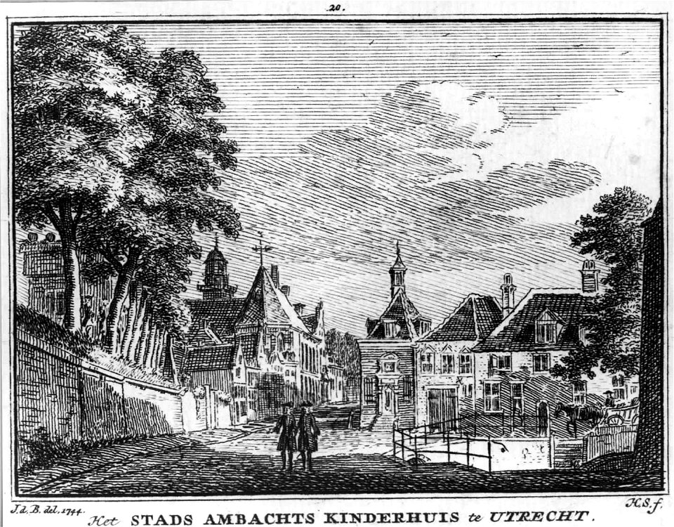 HUA-35150-Gezicht in de Agnietenstraat te Utrecht vanaf de Servaesbrug aan het zuideinde van de Nieuwegracht met links de kapel van het voormalige Agnietenkloos