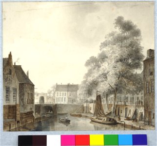 HUA-35905-Gezicht op het zuidelijke gedeelte van de Oudegracht te Utrecht met op de achtergrond de binnenzijde van de Tolsteegpoort uit het noorden