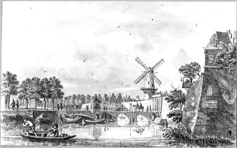 HUA-36383-Gezicht over de stadsbuitengracht op de stadswal te Utrecht met de Tolsteegbrug en poort en daarachter de Bijlhouwerstoren links een gedeelte van de s