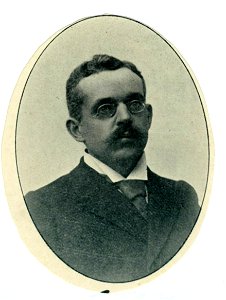HUA-32109-Portret van FAFC Went geboren 1863 hoogleraar in de wis en natuurkunde aan de Utrechtse universiteit 1896 1933 overleden 1935 Borstbeeld van voren in 