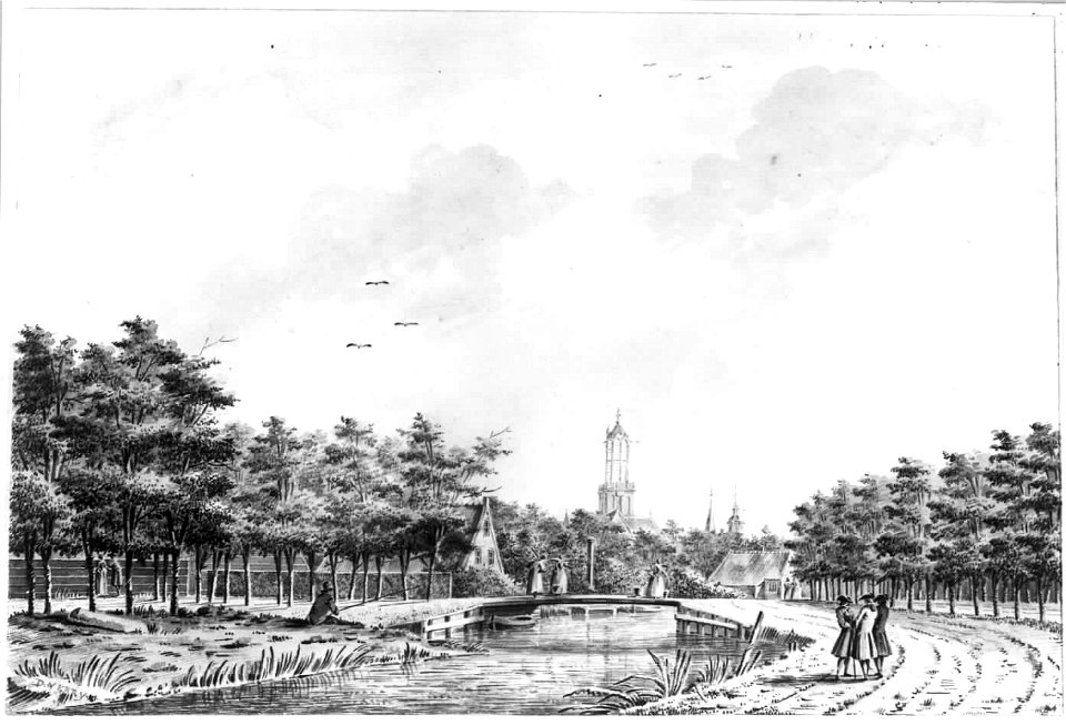 HUA-35195-Gezicht op de Biltsche Grift en de Biltstraat te Utrecht uit het oosten met op de achtergrond de Domtoren en rechts daarvan de torenspits van de kapel