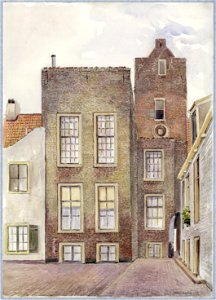 HUA-30731-Gezicht op de achtergevels van enkele huizen aan de oostzijde van de Mariastraat te Utrecht vanaf het binnenterrein met rechts het poortgebouw Mariast