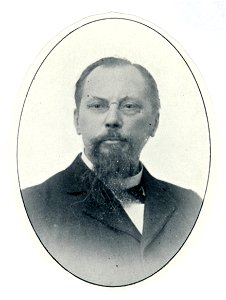 HUA-32102-Portret van CA Pekelharing geboren 1848 hoogleraar in de geneeskunde aan de Utrechtse hogeschool 1881 1918 overleden 1922 Borstbeeld van voren in ovaa