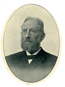HUA-32114-Portret van HC Dibbits geboren 1838 hoogleraar in de wis en natuurkunde aan de Utrechtse universiteit 1876 1902 overleden 1903 Borstbeeld van voren in