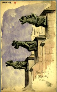 HUA-37046-Gezicht op drie steunberen en spuwers aan de zuidelijke arm van de kruisgang van de Domkerk te Utrecht