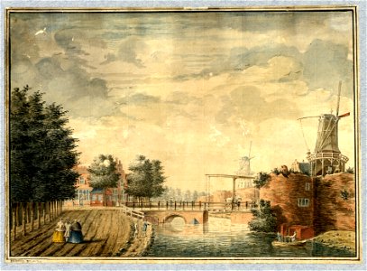 HUA-36301-Gezicht over de stadsbuitengracht te Utrecht met de Catharijnebrug uit het zuiden met links de singel en rechts de wal met de molen De Fortuin op de r