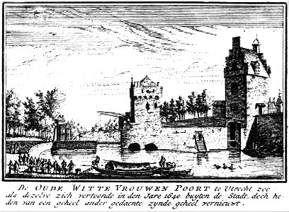 HUA-36585-Gezicht op de Wittevrouwenpoort te Utrecht uit het noorden bestaande uit het toegangshek de voorpoort de brug en de hoofdpoort met aan weerszijden de 