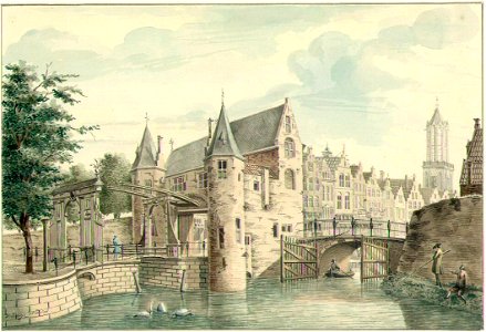HUA-38479-Gezicht over de stadsbuitengracht te Utrecht op de Weerdpoort en Weerdbrug en rechts de Zandbrug met de voorgevels van de huizen aan de oostzijde van 