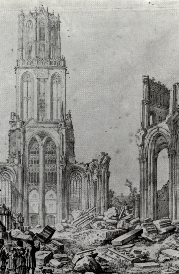 HUA-601601-Gezicht op de ruïne van het schip van de Domkerk te Utrecht uit het oosten het schip met op de achtergrond de westgevel en de Domtoren
