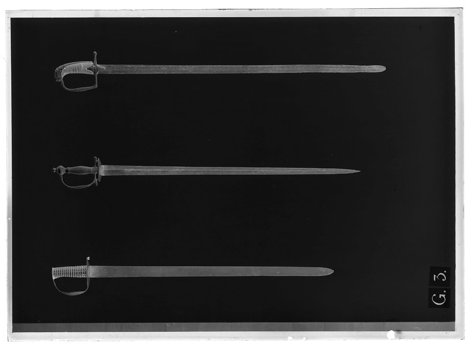 Huggare, Cutlass, Storbritannien ca 1800. Tjänstevapen för matroser i Storbritanniens flotta - Livrustkammaren - 17897-negative