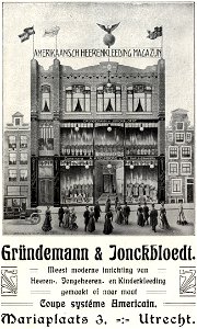 HUA-807171-Gezicht op de voorgevel van het Amerikaansch Heerenkleeding Magazijn Gründemann Jonckbloedt Mariaplaats 3 te UtrechtNB De gevels links en rechts van h