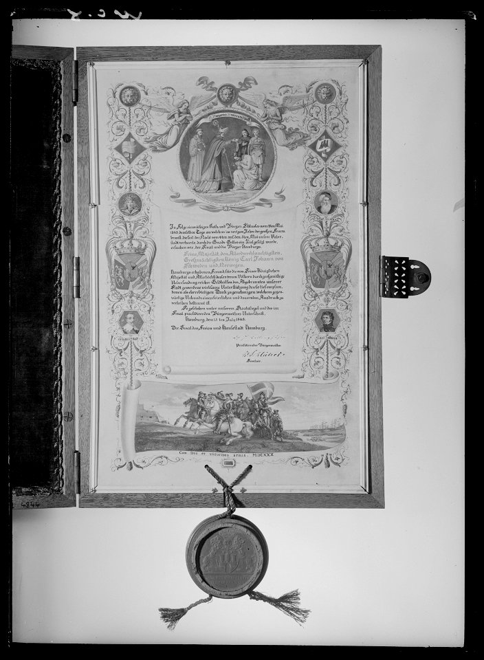 Hyllningsadress av papper från staden Hamburg till Karl XIV Johan - Livrustkammaren - 18999