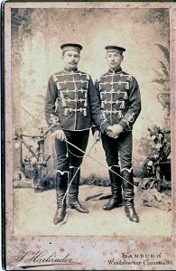 Husaren (Mannschaften) in Uniform