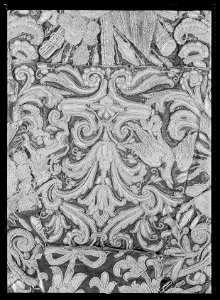 Hästtäcke ur en serie av sex (6042-6047) tillhörande drottning Kristinas kröningskaross med trofémotiv - Livrustkammaren - 44798