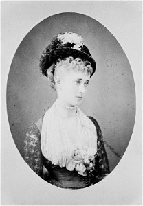 Hélène Standish (1847-1933) C