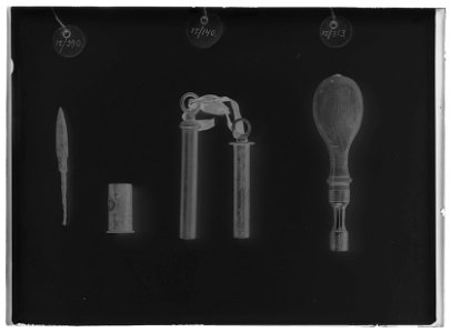 Hylsnyckel, skruvnyckel - Livrustkammaren - 832-negative